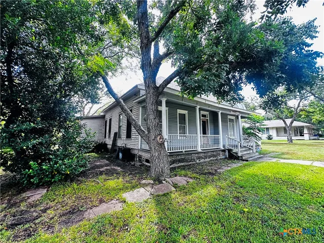 $134,999 | 608 Coke Street, Yoakum, TX 77995