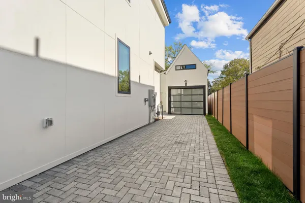 $2,249,000 | 2520 5th Street South, Arlington, VA 22204