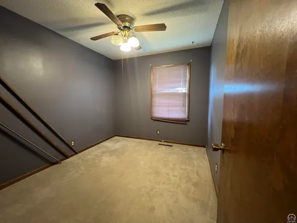 $219,900 | 2033 West 7th Avenue, Emporia, KS 66801