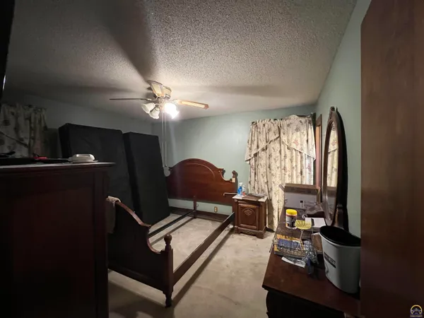 $219,900 | 2033 West 7th Avenue, Emporia, KS 66801