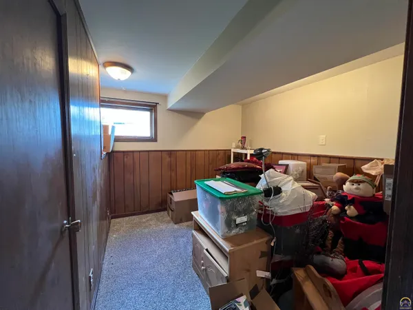 $219,900 | 2033 West 7th Avenue, Emporia, KS 66801