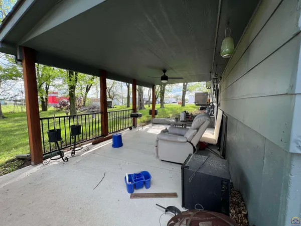 $219,900 | 2033 West 7th Avenue, Emporia, KS 66801