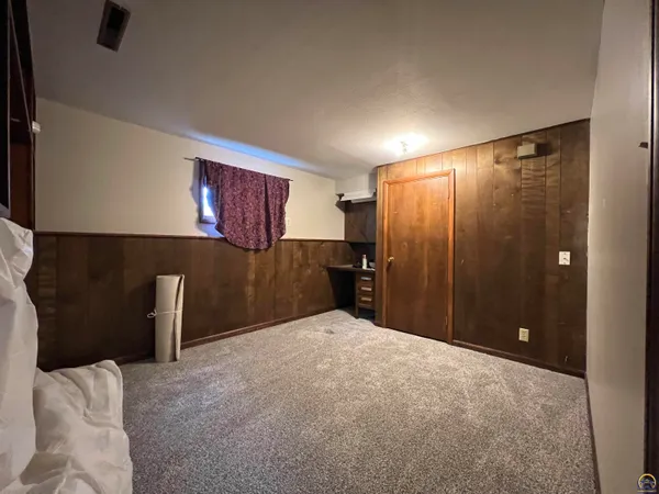 $219,900 | 2033 West 7th Avenue, Emporia, KS 66801