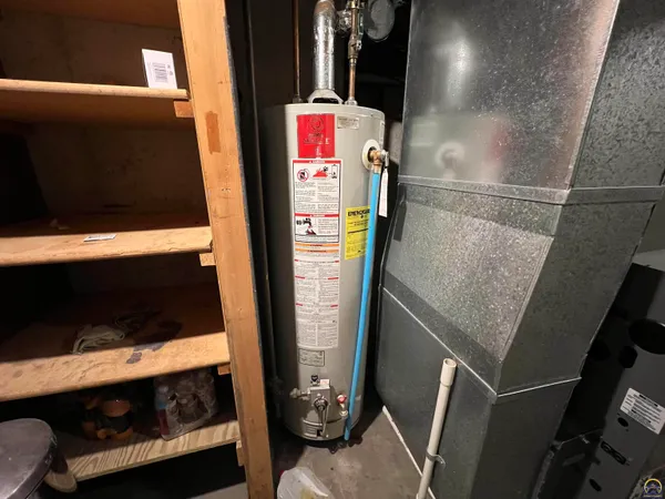 $219,900 | 2033 West 7th Avenue, Emporia, KS 66801