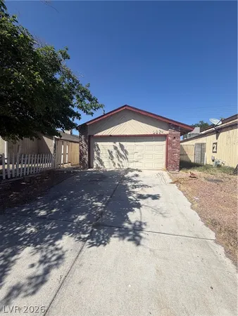 $1,700 | 6824 West Atrium Avenue, Las Vegas, NV 89108