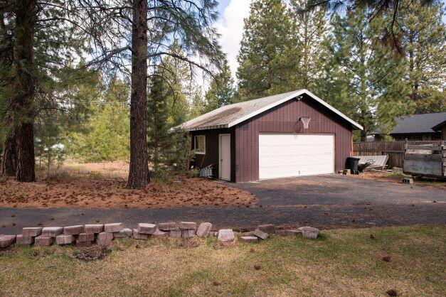60220 Cinder Butte Road Bend, OR 97702 - Photo 7 of 21 cinderbutte-08a