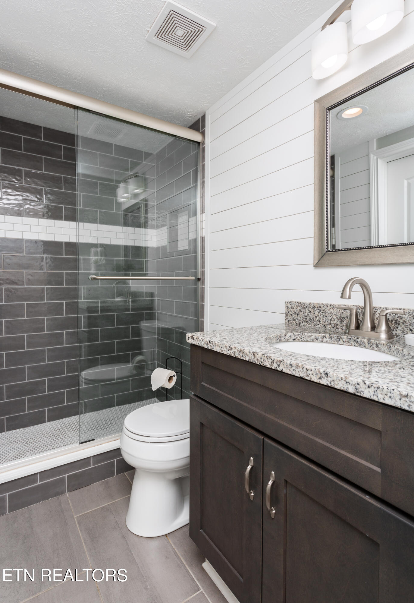 820 Golf View Boulevard, Unit 2504 Pigeon Forge, TN 37863 - Photo 17 of 25 3V8A7678