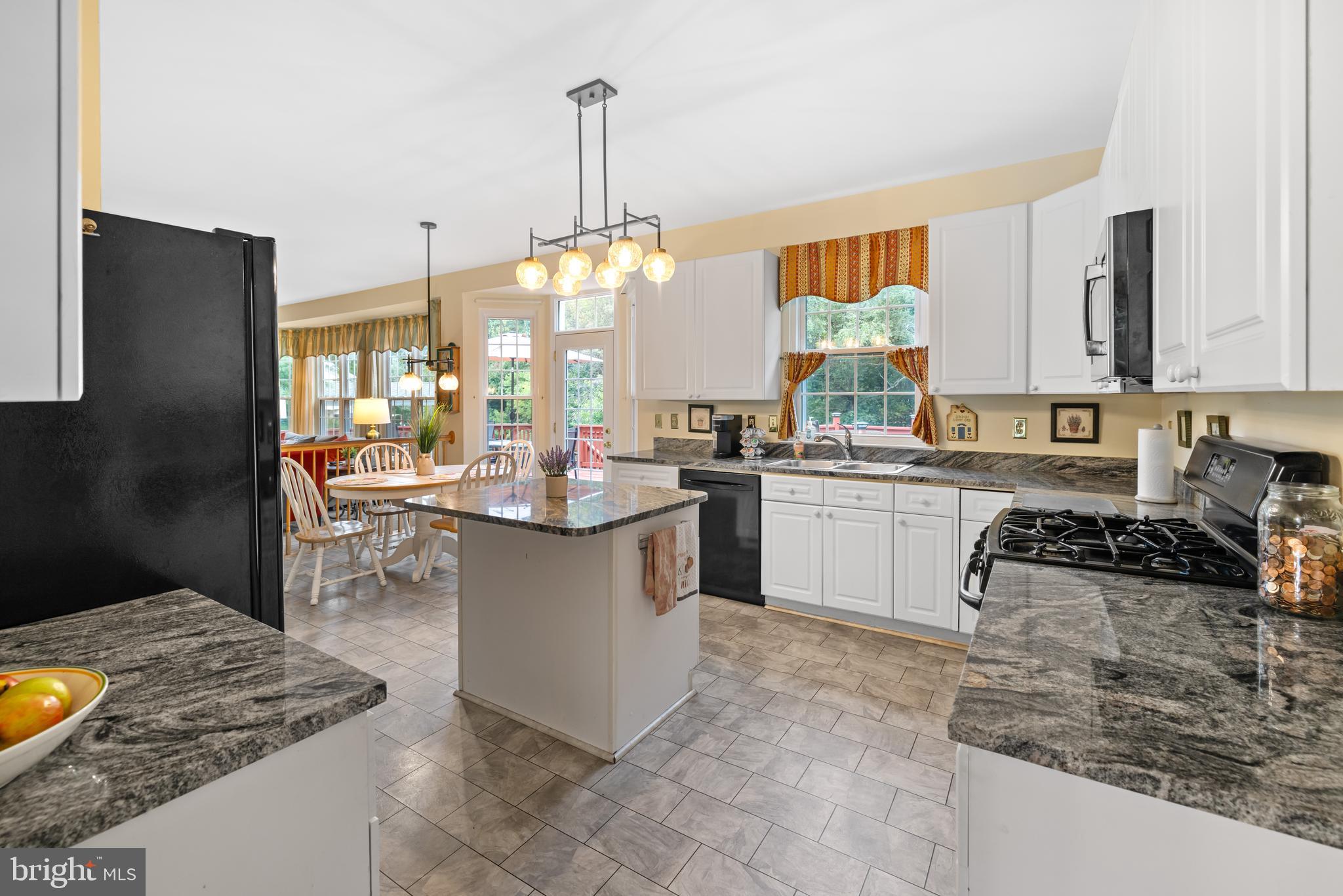 820 Caren Drive Eldersburg, MD 21784 - Photo 10 of 39