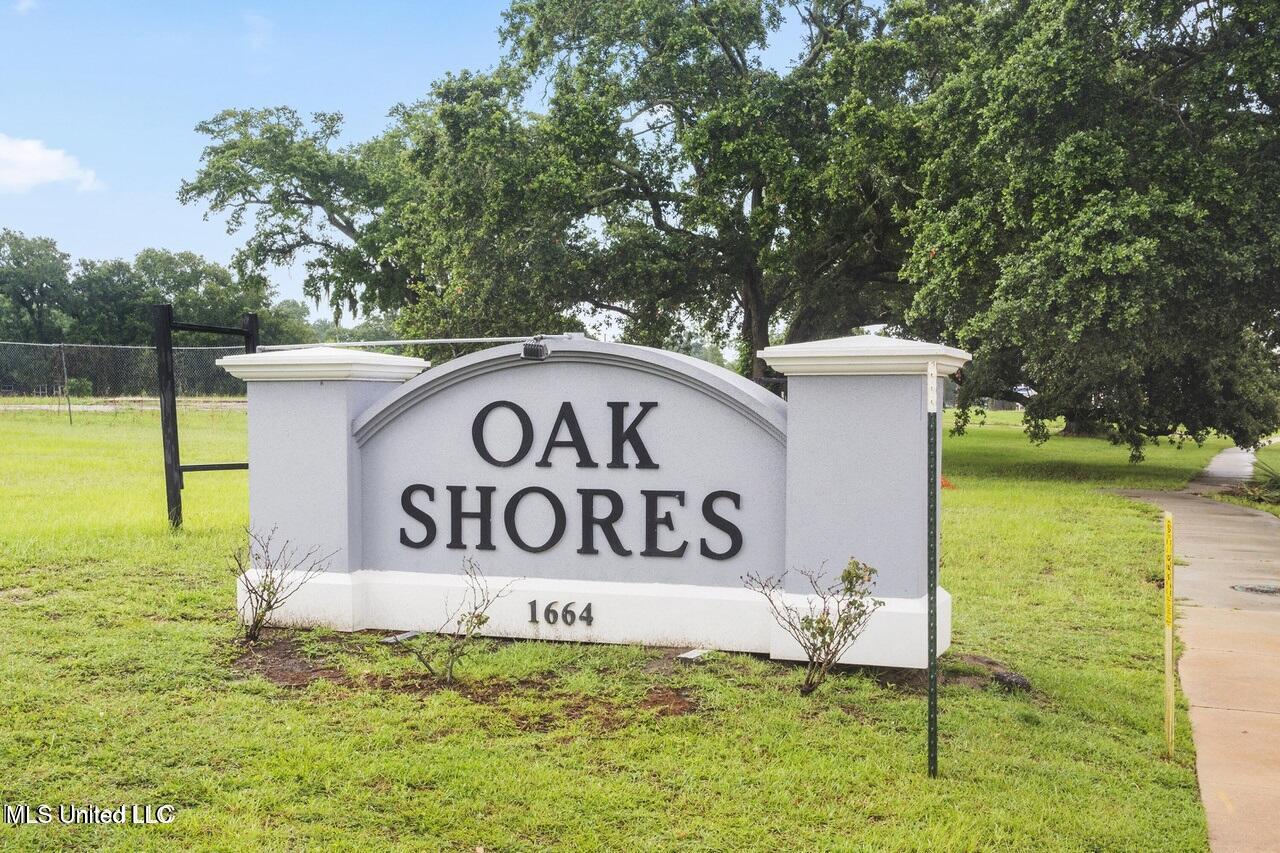 Oak Shores