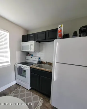$1,400 | 1664 Beach Boulevard, Unit 37, Biloxi, MS 39531