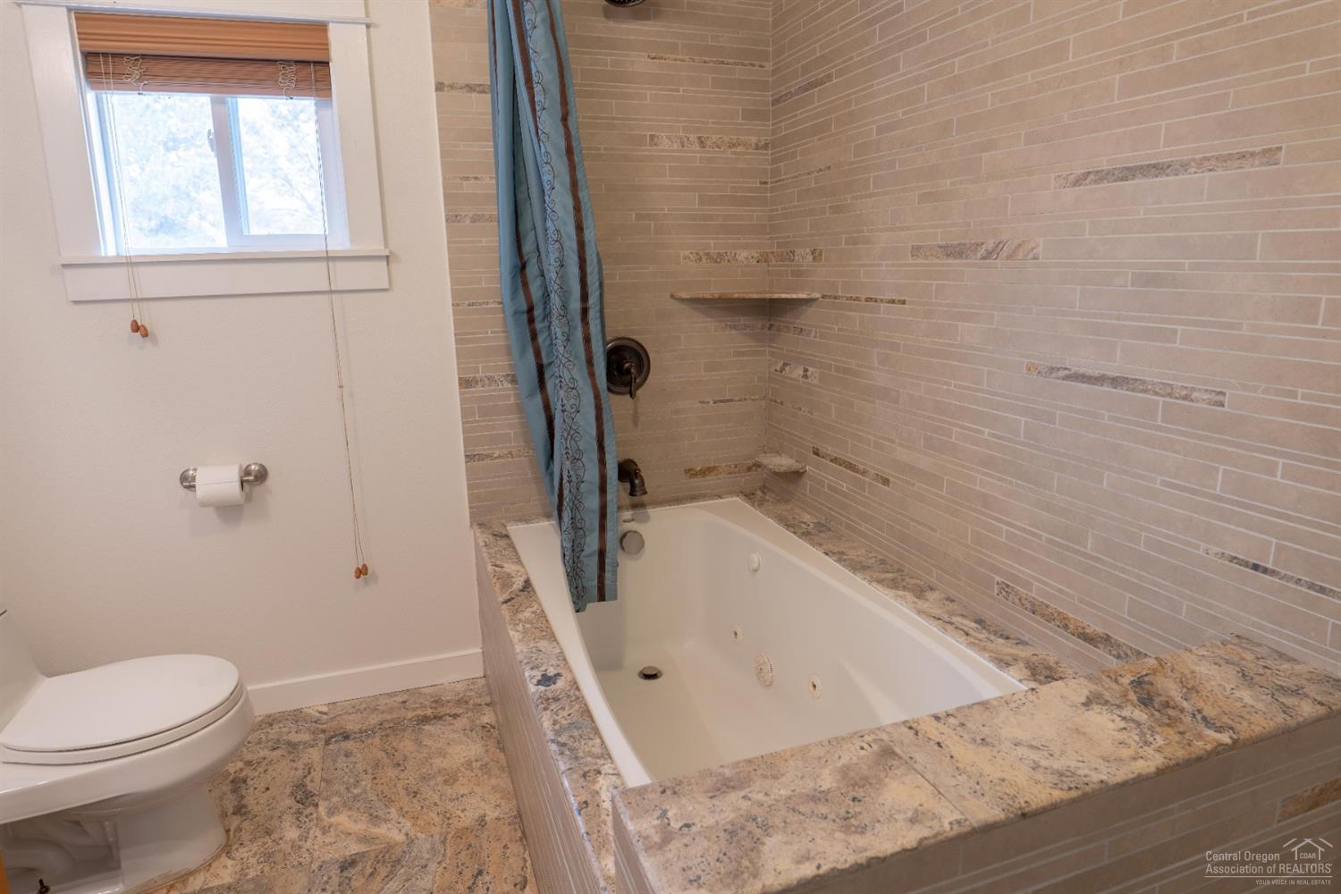 63265 Boyd Acres Road Bend, OR 97701 - Photo 19 of 25 Additional Photo