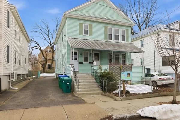 $3,200 | 54 Thomas Street, Unit 2, Medford, MA 02155