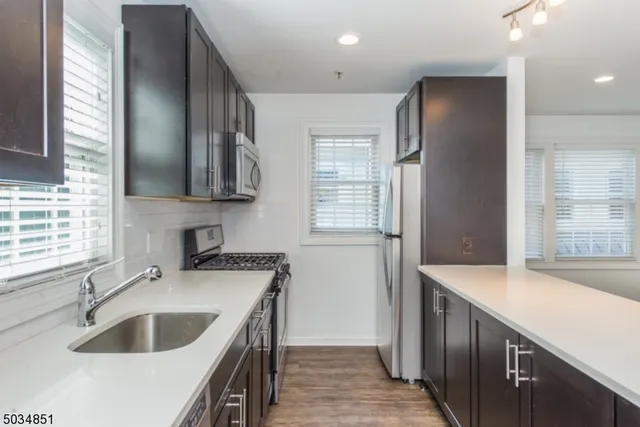 $2,375 | 1 Leona Drive, Unit 6, Morristown, NJ 07960