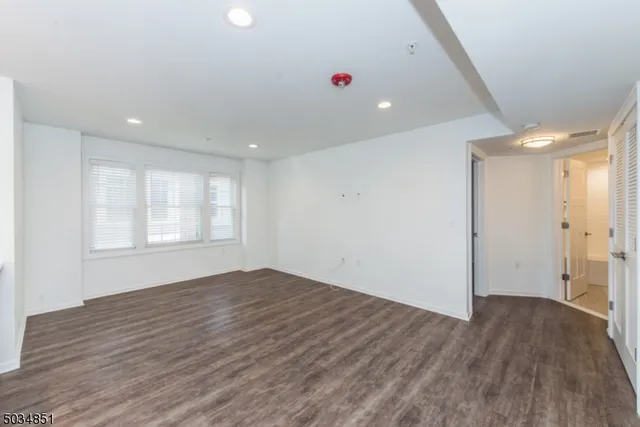 $2,375 | 1 Leona Drive, Unit 6, Morristown, NJ 07960