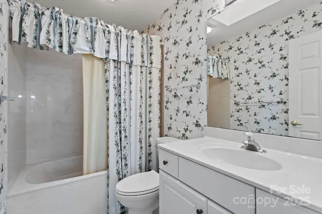 $495,000 | 514 Cobblestone Lane, Flat Rock, NC 28731