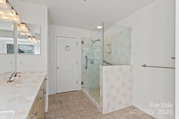 $495,000 | 514 Cobblestone Lane, Flat Rock, NC 28731