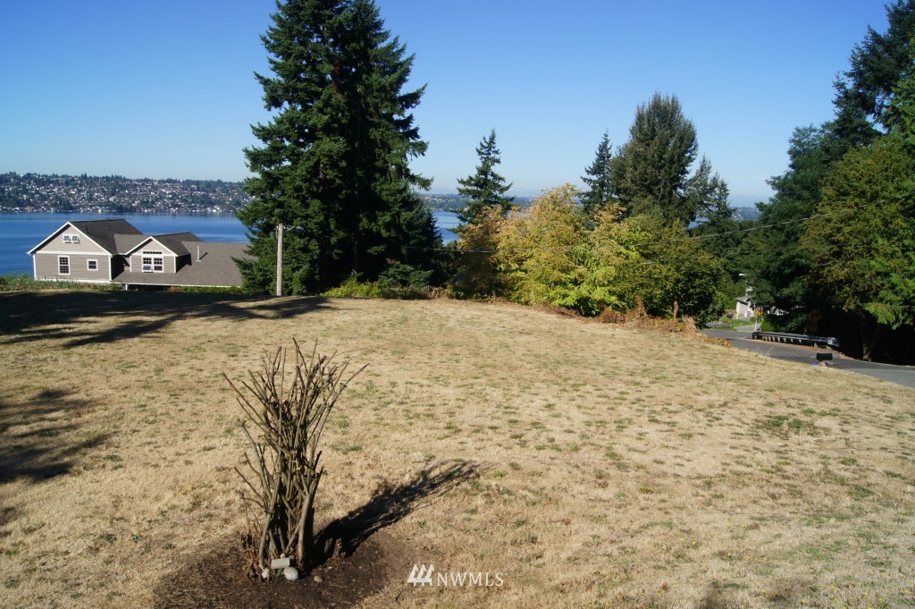 1311 North 26th Street Renton, WA 98056 - Photo 4 of 8