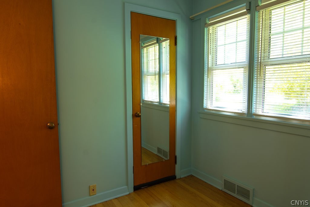 115 Huntington Road Onondaga, NY 13219 - Photo 15 of 33