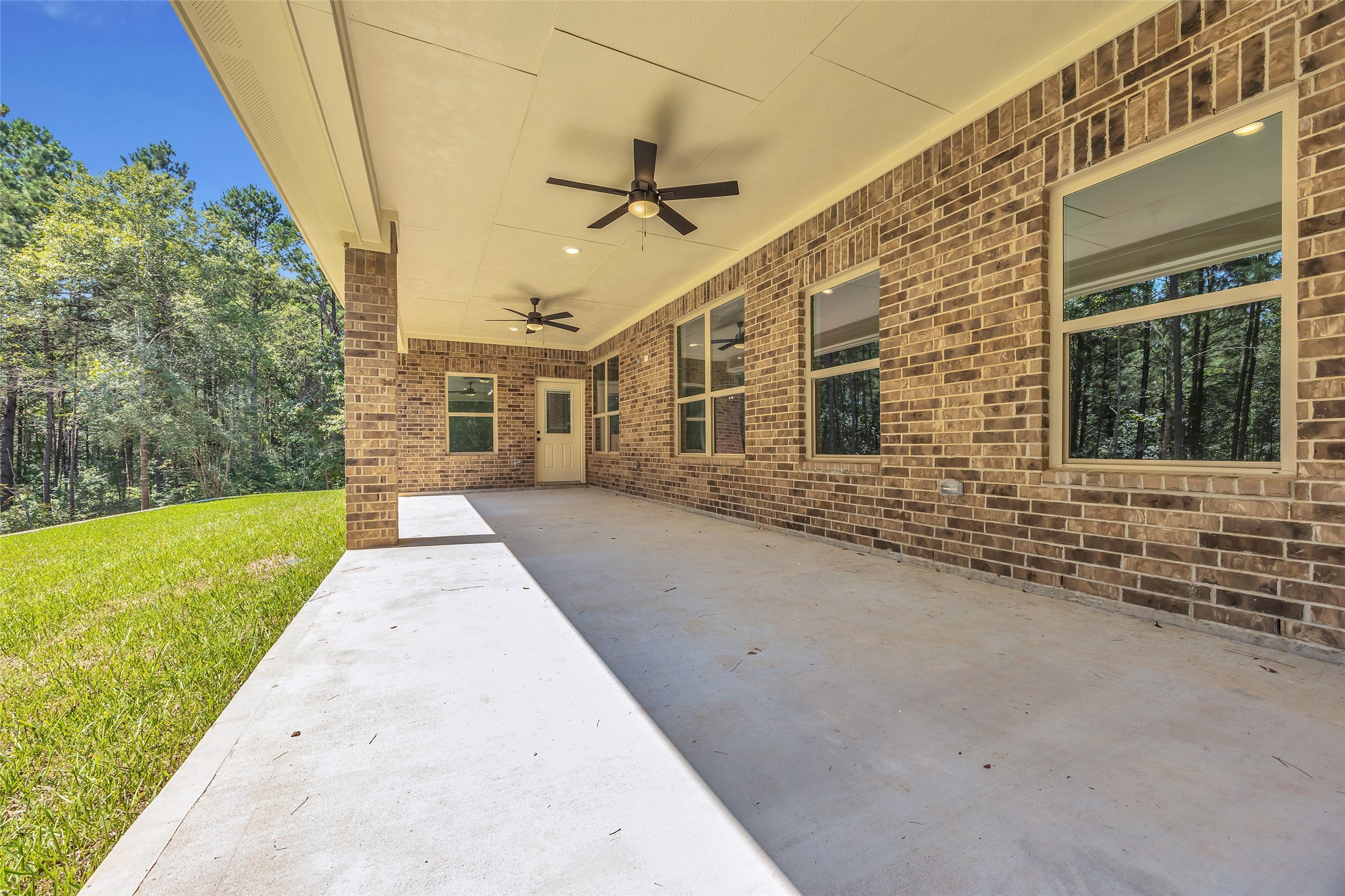162 Bighorn Road Huntsville, TX 77340 - Photo 4 of 48