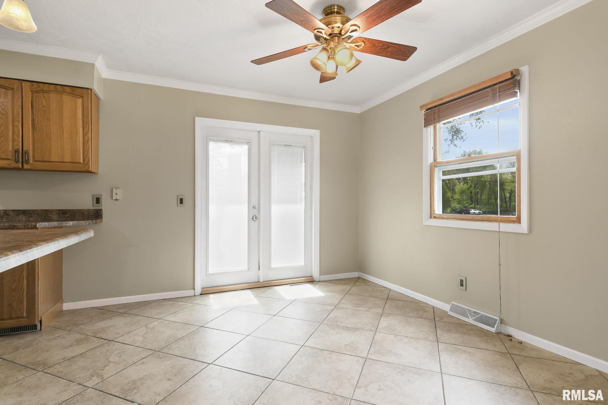 320 Whitefield Road Springfield, IL 62704 - Photo 9 of 33