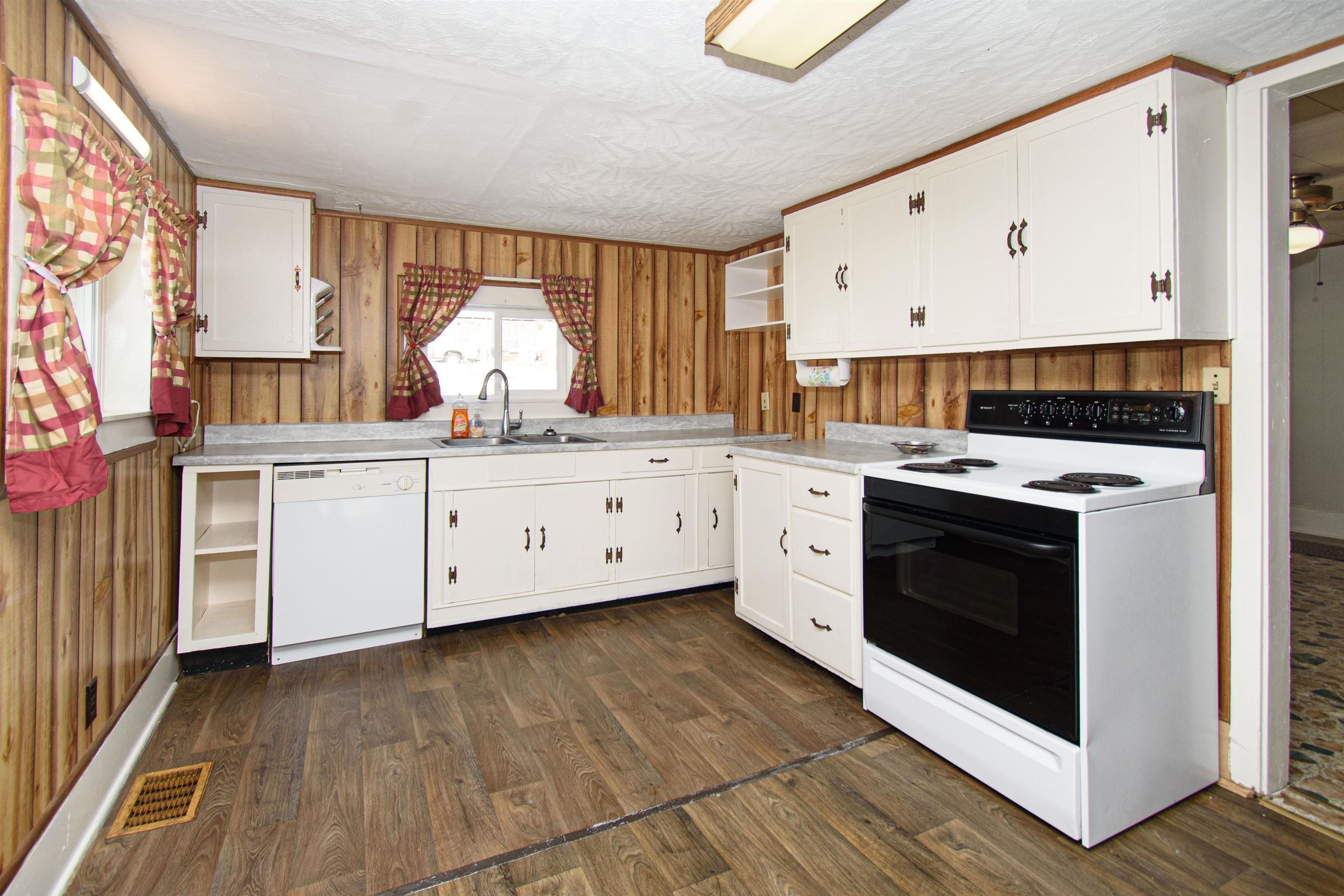 2904 Mt Olivet Road Pulaski, VA 24301 - Photo 21 of 42 Gallery Image 21