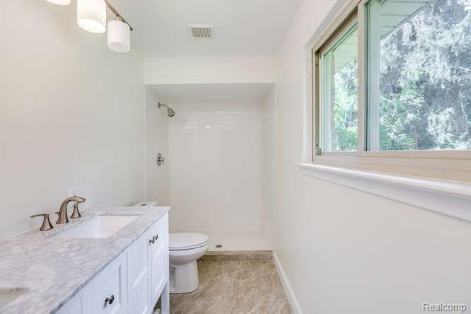 4448 Squirrel Road Bloomfield Hills, MI 48304 - Photo 23 of 26 thib12.jpg