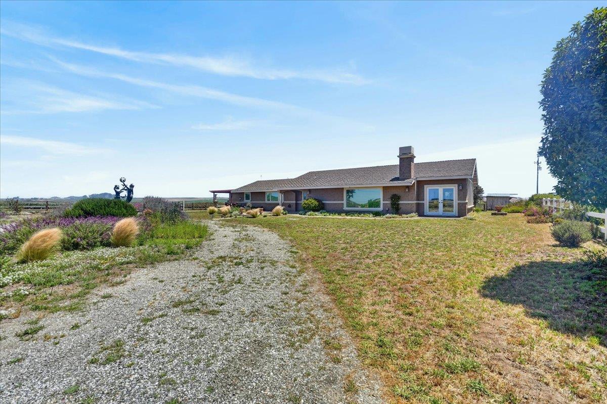 260 Giberson Road Moss Landing, CA 95039 - Photo 5 of 52