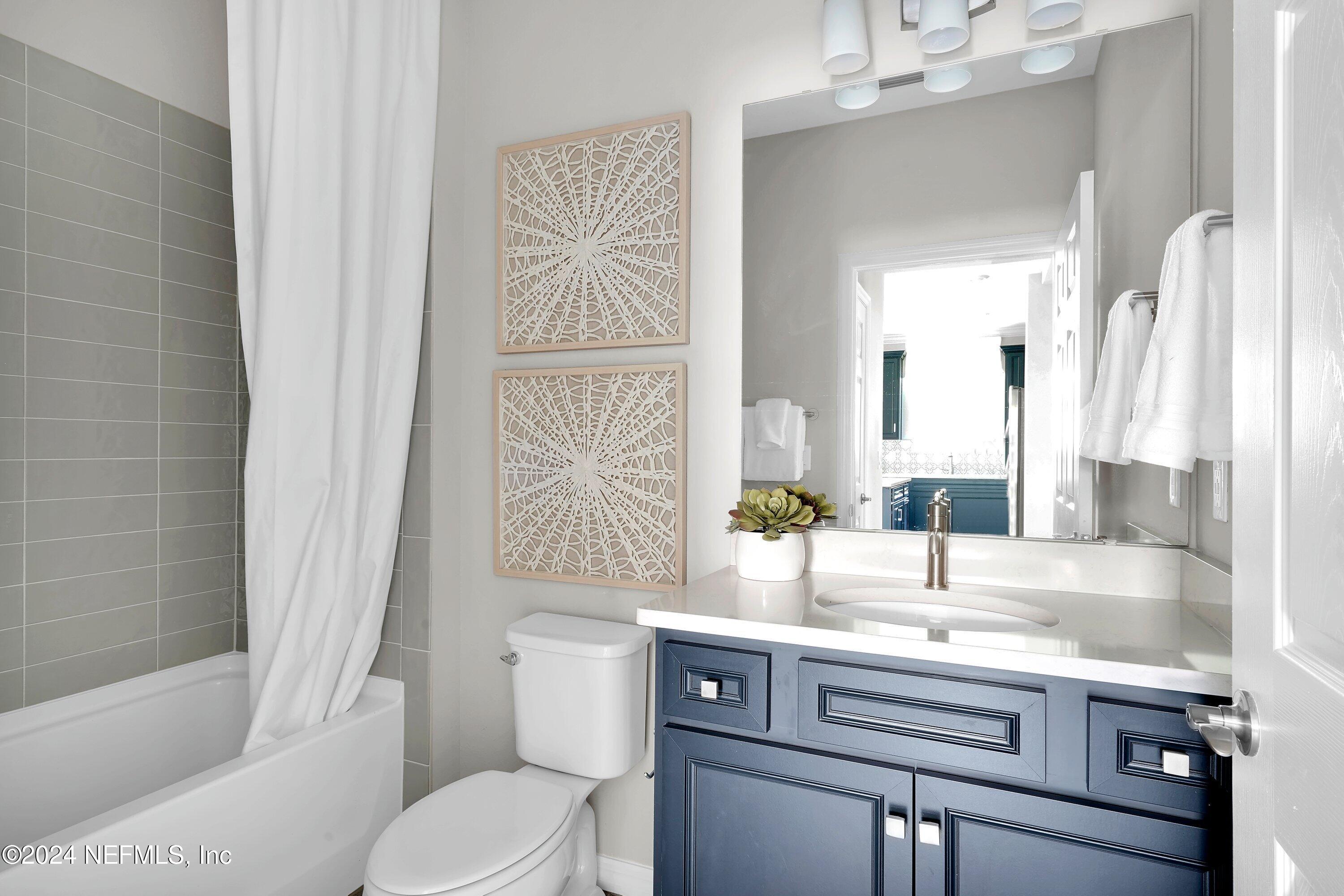 325 Ecliptic Loop Yulee, FL 32097 - Photo 16 of 38 Ellenwood Secondary Bathroom