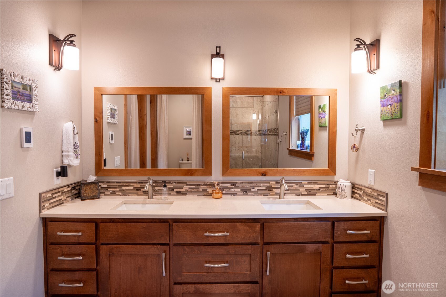 9047 Icicle Road Leavenworth, WA 98826 - Photo 11 of 30 a bathroom with a sink and a mirror