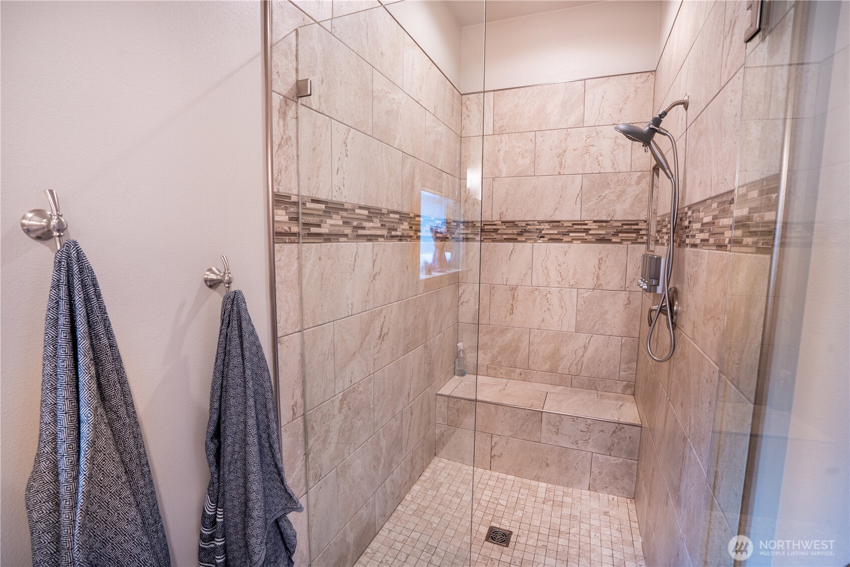9047 Icicle Road Leavenworth, WA 98826 - Photo 13 of 30 a bathroom with a shower