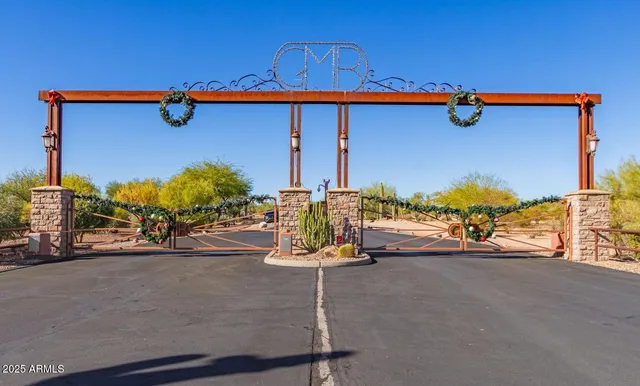 a view of a sky from a yard