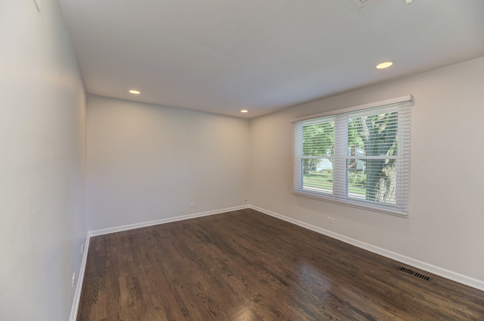 1249 Stonegate Road Naperville, IL 60540 - Photo 32 of 49