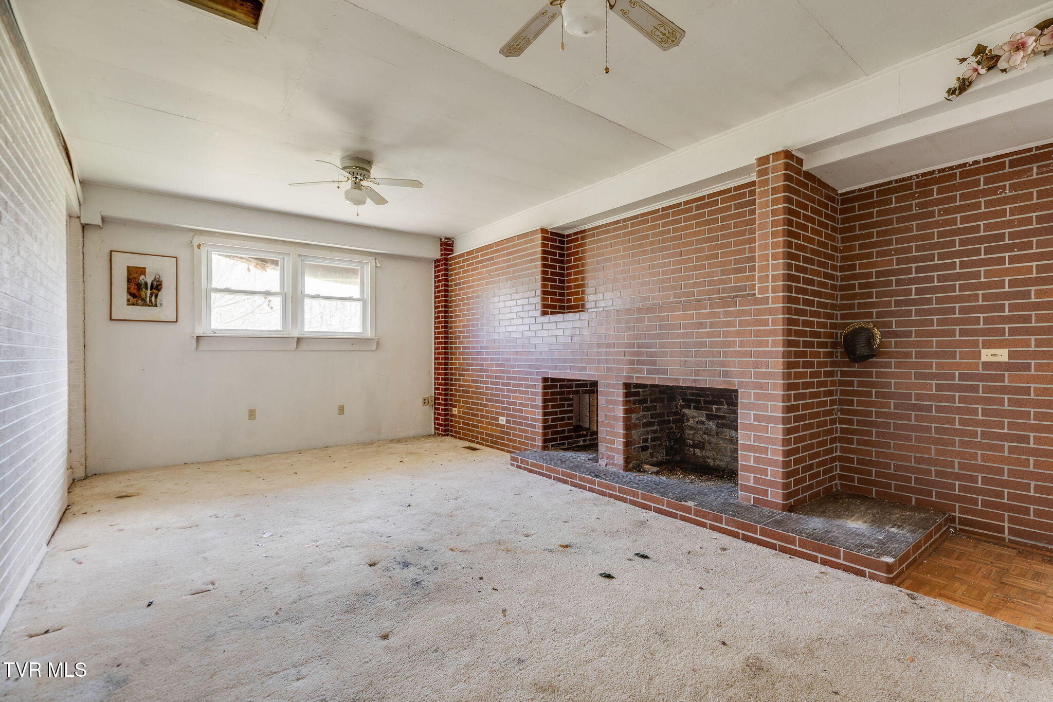 36181 Plum Creek Road Glade Spring, VA 24340 - Photo 13 of 32 026