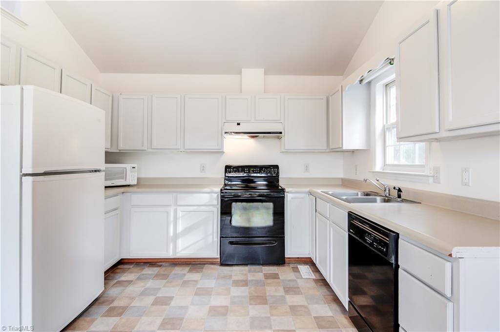 4690 Hampton Road Clemmons, NC 27012 - Photo 10 of 30 Gallery Image 10