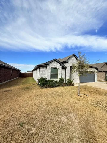 $2,400 | 349 Paloma Street, Weatherford, TX 76087