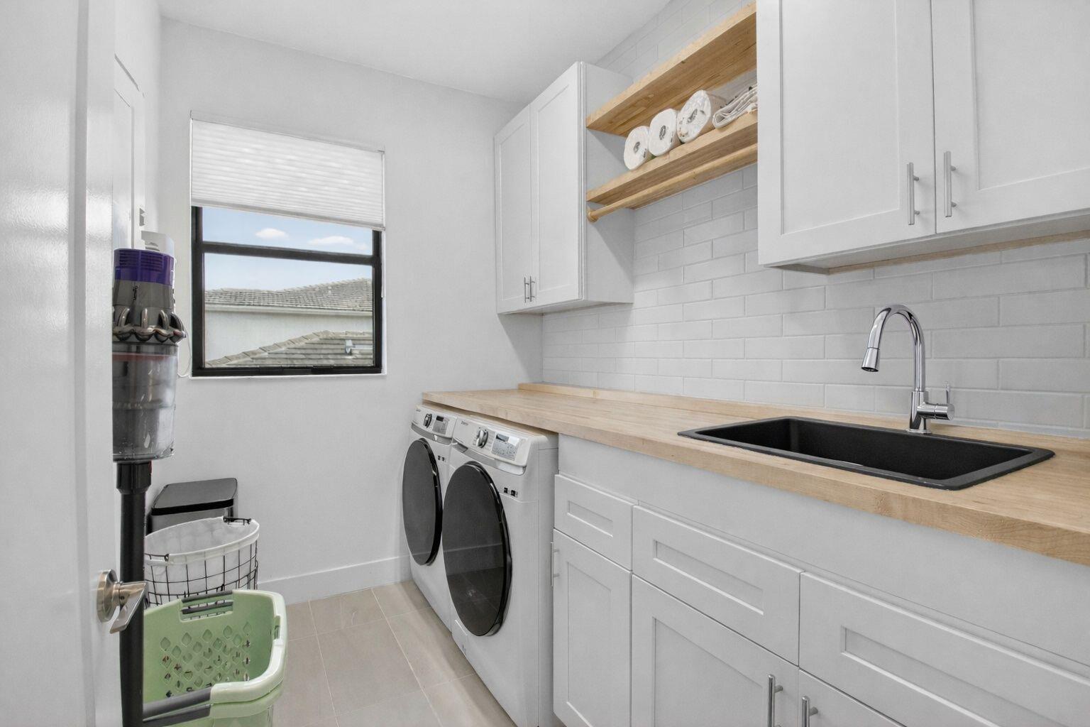 17302 Rainstream Road Boca Raton, FL 33496 - Photo 32 of 52 55-web-or-mls-laundry_room_clean_counter