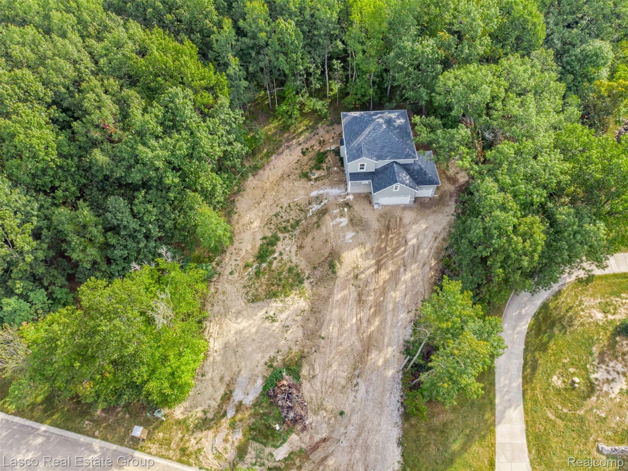 16103 Catalpa Ridge Holly, MI 48442 - Photo 6 of 29 12.jpg