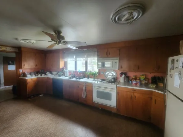 $329,900 | 167 Main Street, Oxford, ME 04270