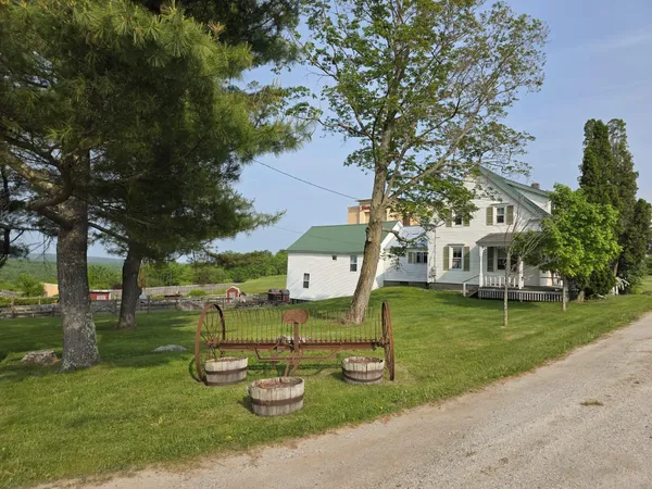 $329,900 | 167 Main Street, Oxford, ME 04270