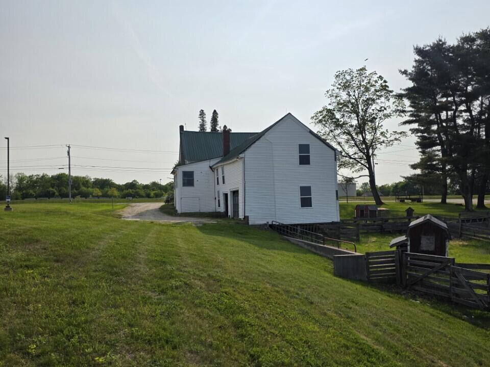 167 Main Street Oxford, ME 04270 - Photo 7 of 18 167-4