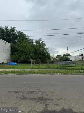 a view of a golf course