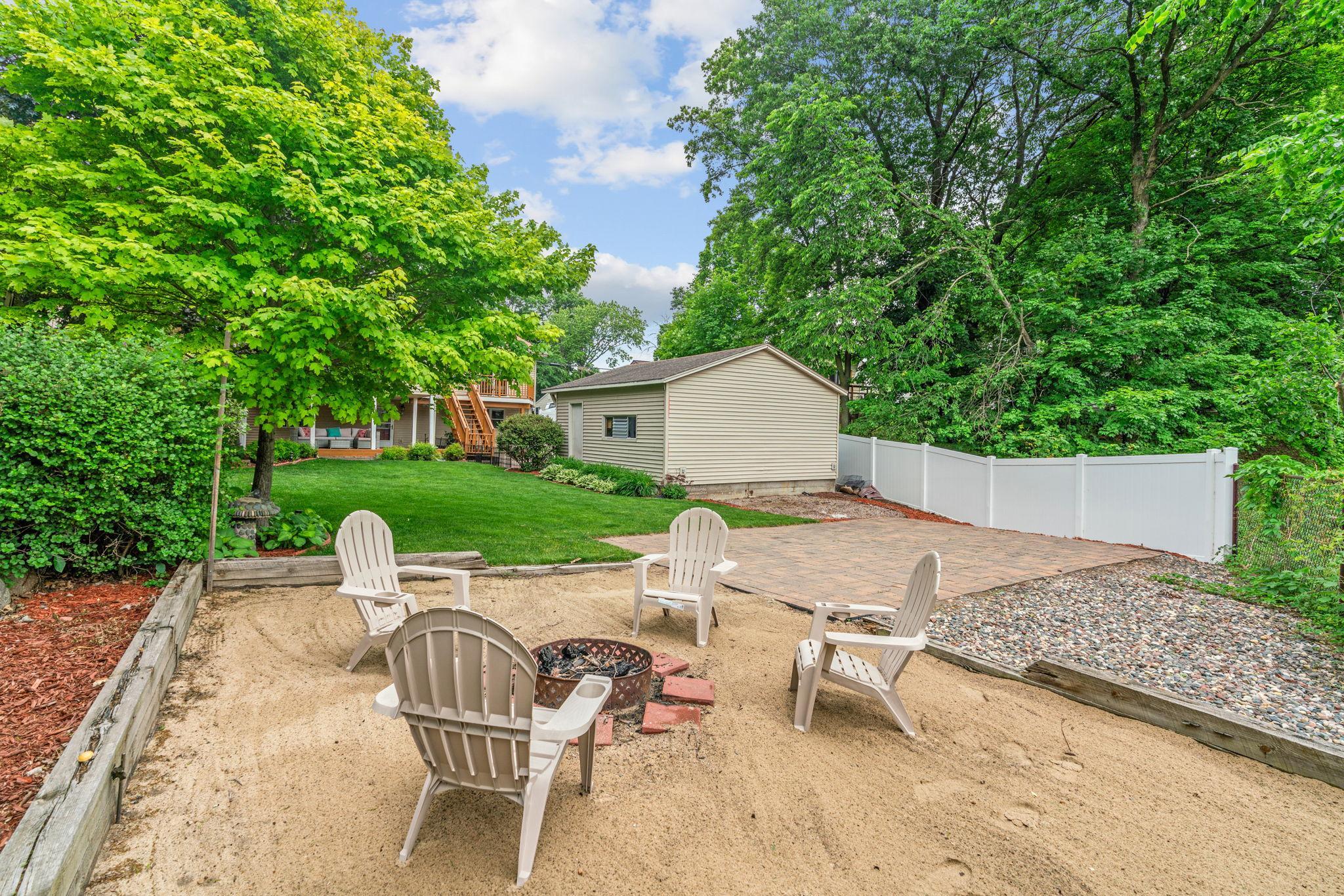 4651 Bedford Road Mound, MN 55364 - Photo 35 of 48