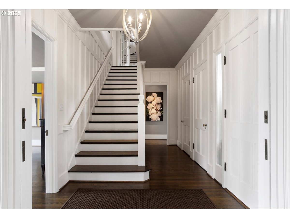 2624 Southwest Talbot Road Portland, OR 97201 - Photo 3 of 48 a view of entryway with wooden floor