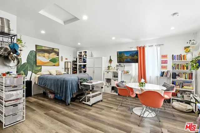 $1,925 | 237 West Kelso Street, Unit 237 1/2, Inglewood, CA 90301