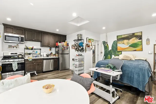 $1,925 | 237 West Kelso Street, Unit 237 1/2, Inglewood, CA 90301