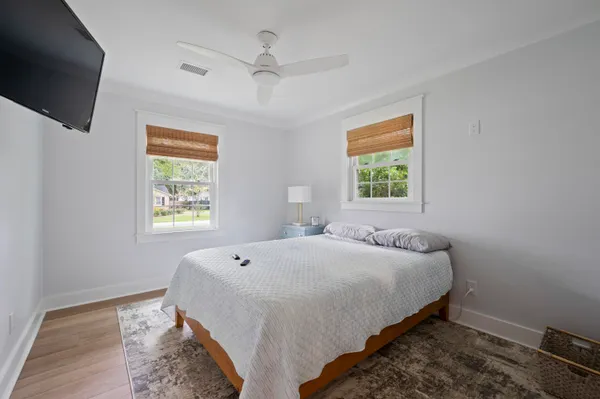 $9,500 | 940 Cliffwood Drive, Mount Pleasant, SC 29464