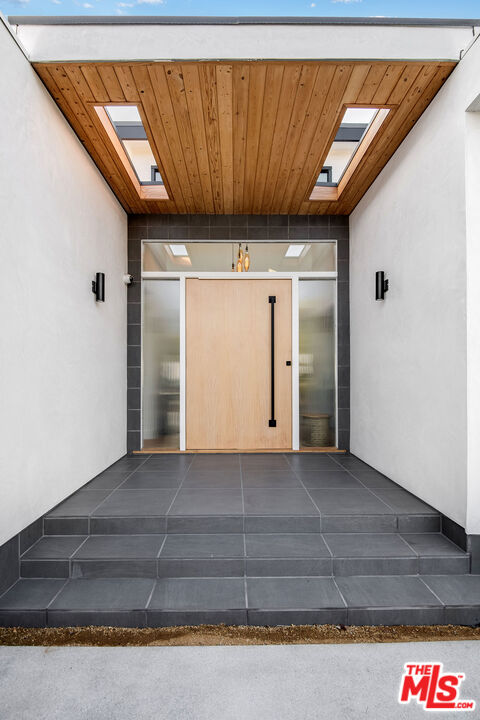 2715 Edwin Place Los Angeles, CA 90046 - Photo 5 of 52