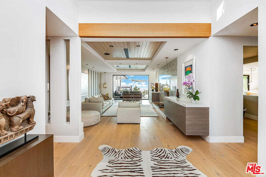 2715 Edwin Place Los Angeles, CA 90046 - Photo 6 of 52 a living room with furniture and wooden floor