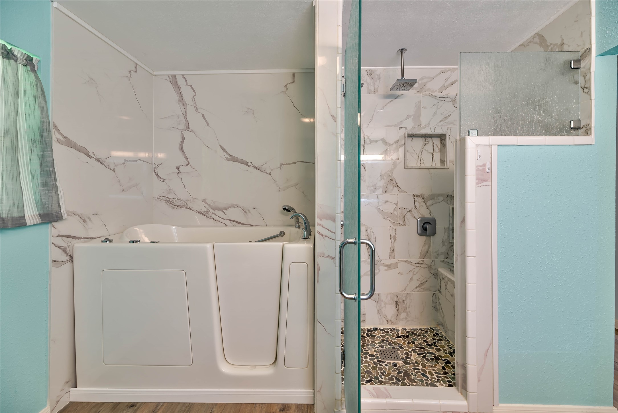 3003 Paul Knox Street Huntsville, TX 77320 - Photo 14 of 46 a bathroom with a shower