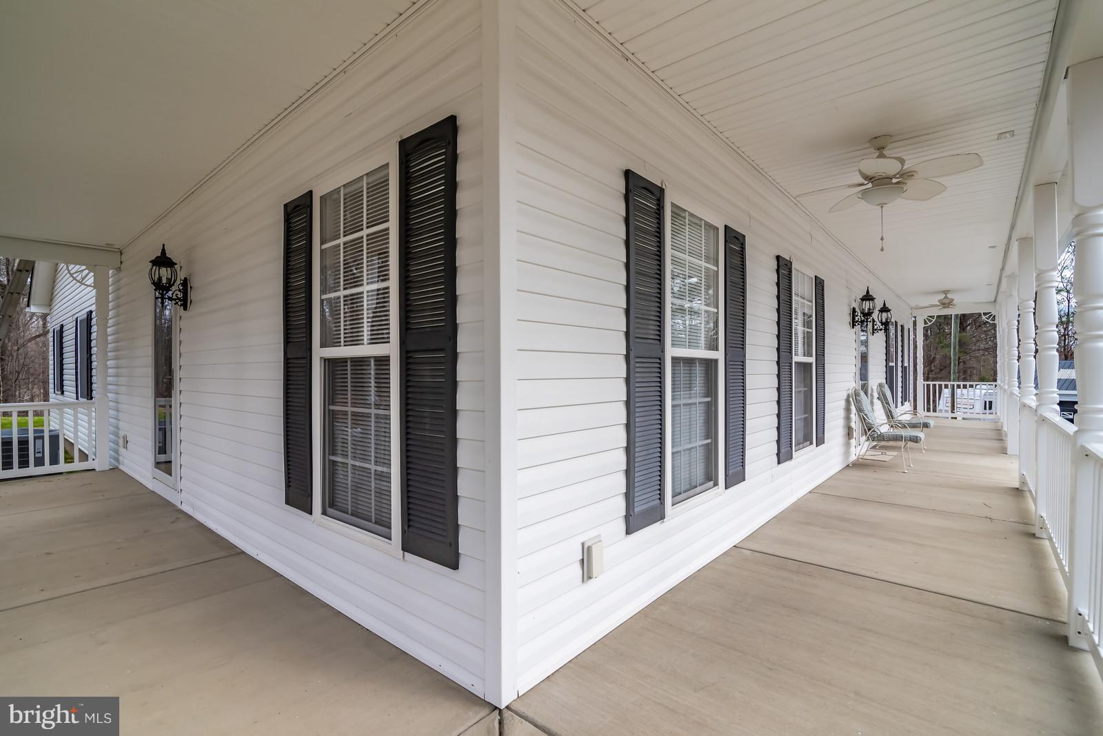 HUGE FRONT PORCH